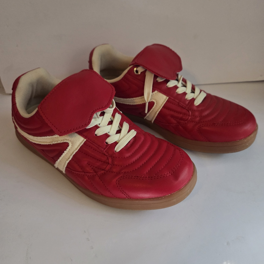 Cushionaire Stylish Red and Cream Women's Sneakers